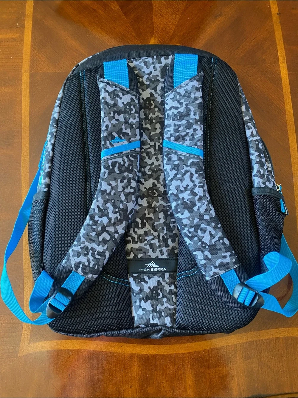 High Sierra Men’s Gray Camo Backpack with Blue Trim